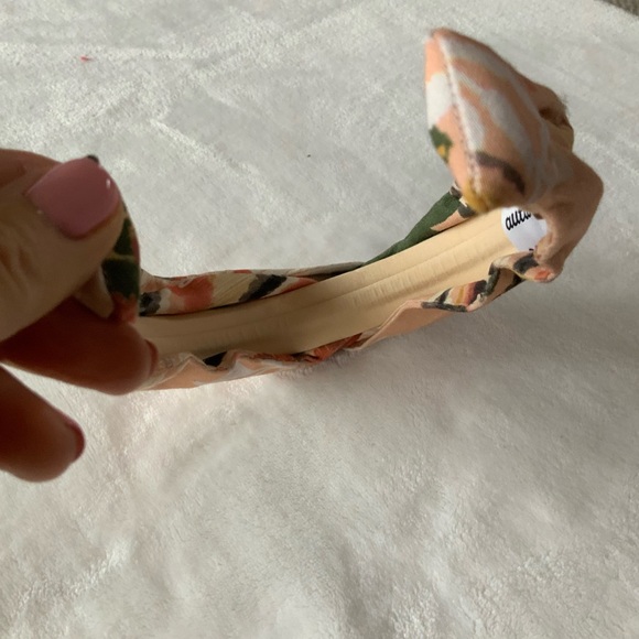 AUTUMN ADEIGBO Heathered Headband - Picture 8 of 12